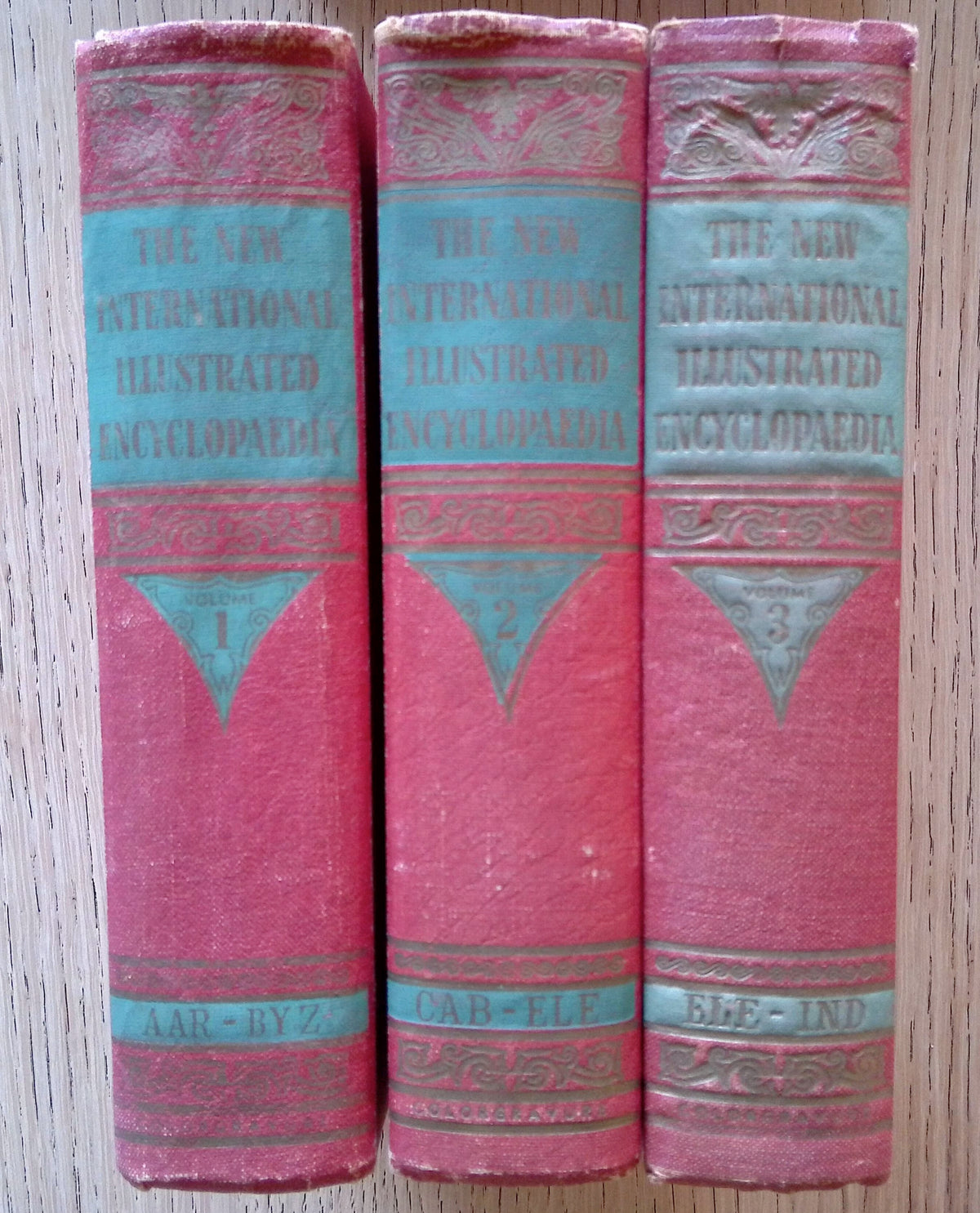 The New International Illustrated Encyclopaedia Volumes 1 - 6
